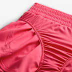 ナイキ ワン ウィメンズ Dri-FIT ミッドライズ グラフィック ショートパンツ (インナー付き)