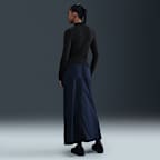 T-shirt Slim Fit a manica lunga con collo alto Nike Sportswear Chill Knit – Donna