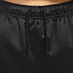 กางเกงขาสั้นเอวสูงแบบทอผู้หญิง Nike Sportswear