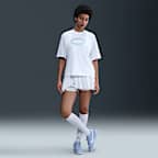 Playera de manga corta holgada con gráfico para mujer Nike Sportswear