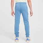 Nike Sportswear Standard Issue cargobukse til store barn (gutt)