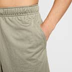 Shorts versátiles Dri-FIT de 18 cm sin forro para hombre Nike Totality