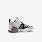 Tenis para niños de preescolar LeBron Witness 7