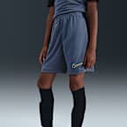 Nike Academy Dri-FIT 18 cm Genç Çocuk Futbol Şortu