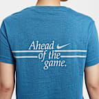 เสื้อยืดเอวลอยทรงหลวมผู้หญิง Nike Sportswear Club