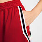 Shorts de básquetbol Dri-FIT de 13 cm para mujer Nike Crossover