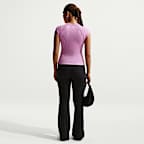 Playera de manga corta de tela de canalé ajustada para mujer Nike Sportswear Chill Knit