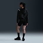 Chamarra holgada con logotipo, cierre completo y protección contra los rayos UV para mujer Nike Sportswear Classic