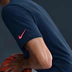 Giannis 男款籃球 T 恤