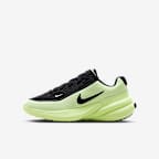 Black/Barely Volt/Black