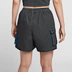 กางเกงทรงคาร์โก้ขาสั้น 5 นิ้วผู้หญิง Nike Sportswear