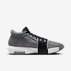 LeBron Witness 8 EP Basketball Shoes