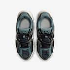 Nike V5 Runner Suede Older Kids' Shoes