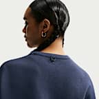 Nike 24.7 ImpossiblySoft Dri-FIT ekstra stor overdel med rund hals til dame