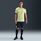 เสื้อฟุตบอลผู้ชาย Dri-FIT Nike Strike