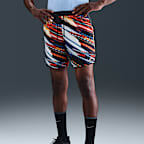 Shorts de correr Dri-FIT de 18 cm con forro de ropa interior para hombre Nike Stride