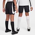 Nike Academy Older Kids' Dri-FIT Football Shorts