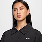 Chamarra de entrenador oversized de tejido Woven UV para mujer Nike Sportswear Essential