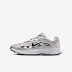 Vast Grey/Summit White/Metallic Platinum/Fir
