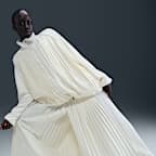 Nike Sportswear Collection Trainingsjacke mit Falten (Damen)