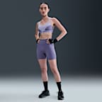 Nike Indy 高度支撐型女款可調式襯墊運動內衣