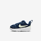 Midnight Navy/Dusty Cactus/Weiß/Volt Tint
