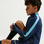 Shorts de fútbol de tejido Knit Dri-FIT para niños talla grande Nike Academy