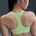 สปอร์ตบราผู้หญิงเสริมฟองน้ำ Nike Swoosh Medium Support