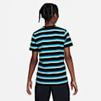 Nike Sportswear Older Kids' T-Shirt