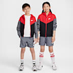 Shorts de tejido Woven de 15 cm para niños talla grande Nike Sportswear Club