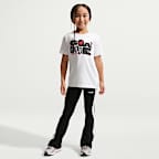 Playera para niños talla grande Nike Sportswear
