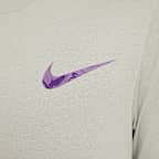 Nike Sportswear Club Long-Sleeve T-Shirt