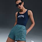Shorts de French Terry de tiro medio de 10 cm para mujer Nike Sportswear Chill Terry