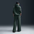 Pants de entrenamiento de tiro alto y piernas anchas para mujer Nike Sportswear Phoenix Fleece