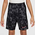 Nike Academy Pro Older Kids' Dri-FIT Football Shorts