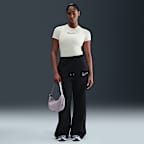 Nike Sportswear rövid szabású, szűkített fazonú női póló