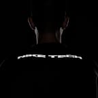 Nike Tech 男款 Fleece 反光裝飾圓領上衣