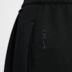 Nike 24.7 ImpossiblySoft Women's Dri-FIT Mid-Rise Loose 10cm (approx.) Shorts