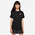 Nike Sportswear Older Kids' T-Shirt