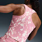 Camiseta de tirantes Dri-FIT estampada cropped para mujer Nike One Fitted