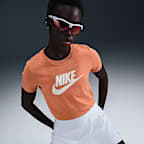 Playera con logotipo para mujer Nike Sportswear Essentials