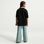 Nike Sportswear Older Kids' (Girls') Oversized T-Shirt