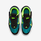 Nike Team Hustle D 10 FlyEase Older Kids' Easy On/Off Basketball Shoes