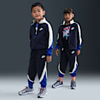 Conjunto de 2 piezas Propus en colores contrastantes para niños talla pequeña Nike