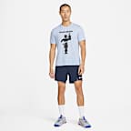 Nike Dri-FIT 男款圖樣訓練 T 恤