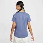 Nike Sportswear Essentials 女款標誌 T 恤