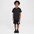 Playera Legend para niños talla pequeña Nike Dri-FIT