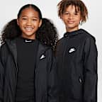 Nike Sportswear Windrunner Repel-Jacke mit Kapuze für ältere Kinder