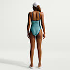 Traje de baño de una sola pieza de cuello cuadrado con textura ondulada para mujer Nike Swim