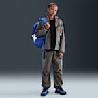 Chamarra de tejido Woven para niños talla grande Nike Tech